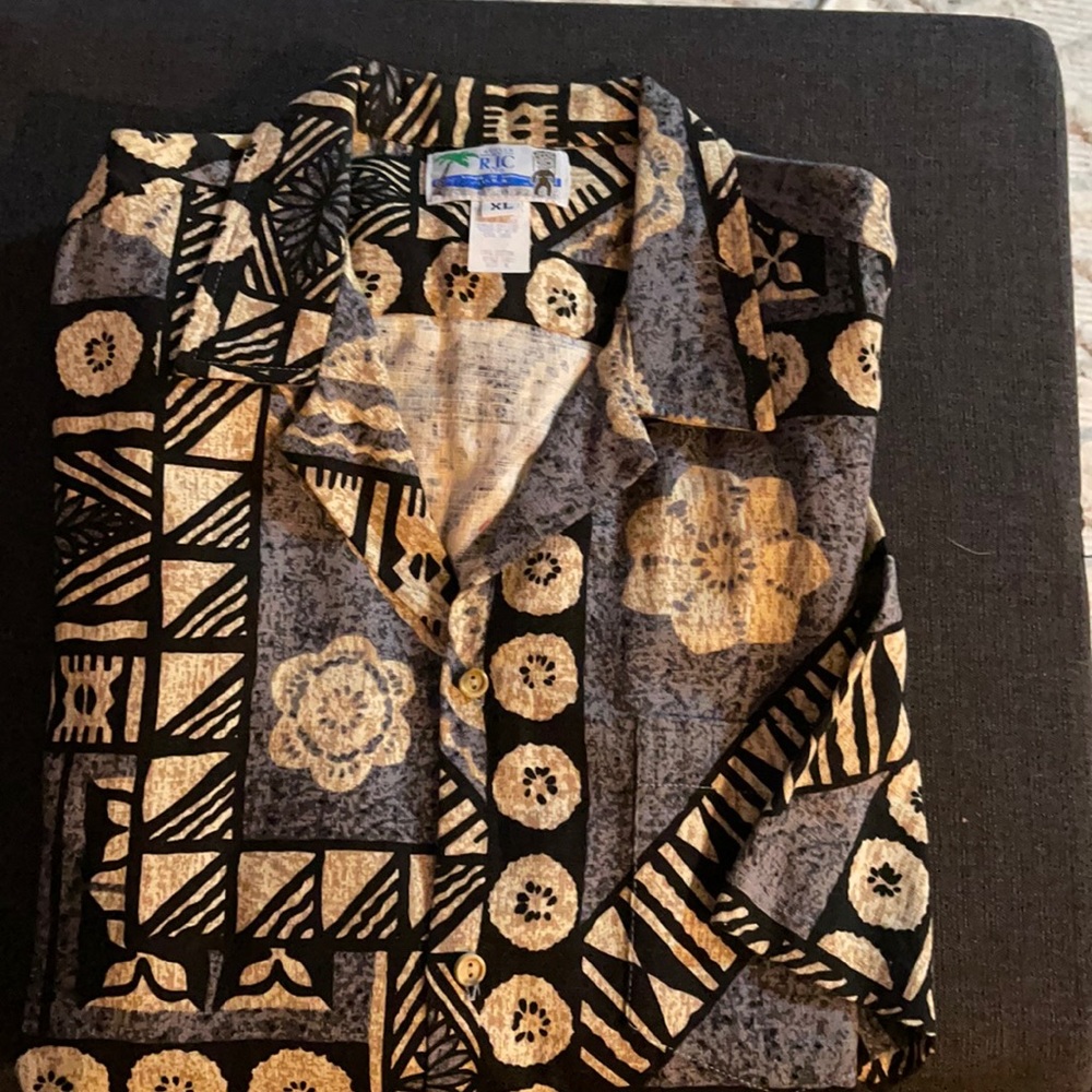 short sleeves shirt